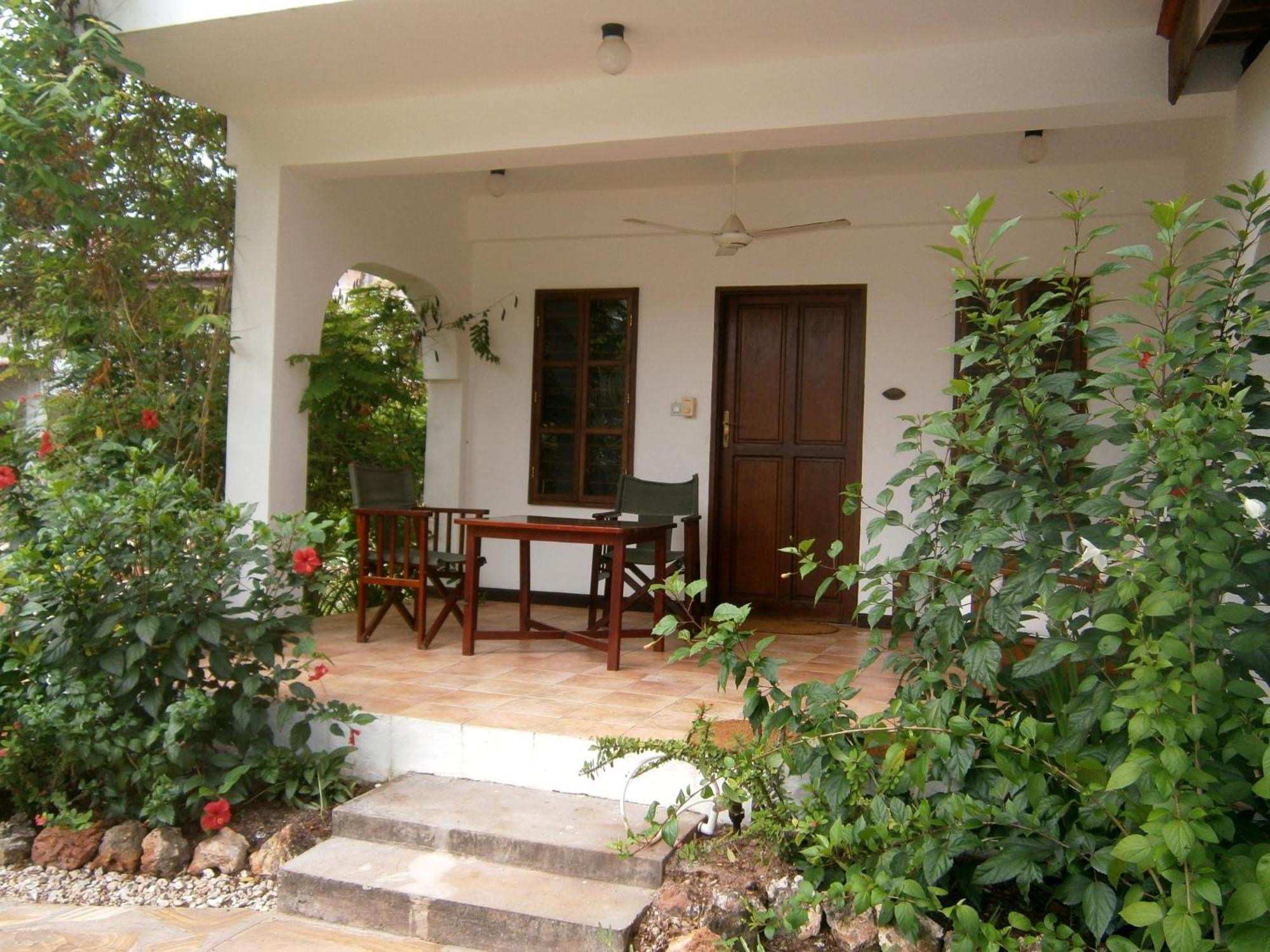 Flame Tree Cottages Nungwi Bagian luar foto